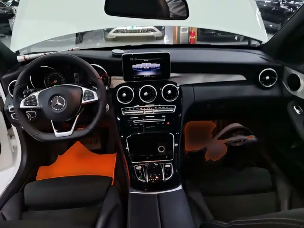 Mercedes-Benz C-Class — миниатюра 10