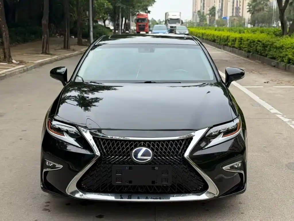 Lexus ES — миниатюра 2