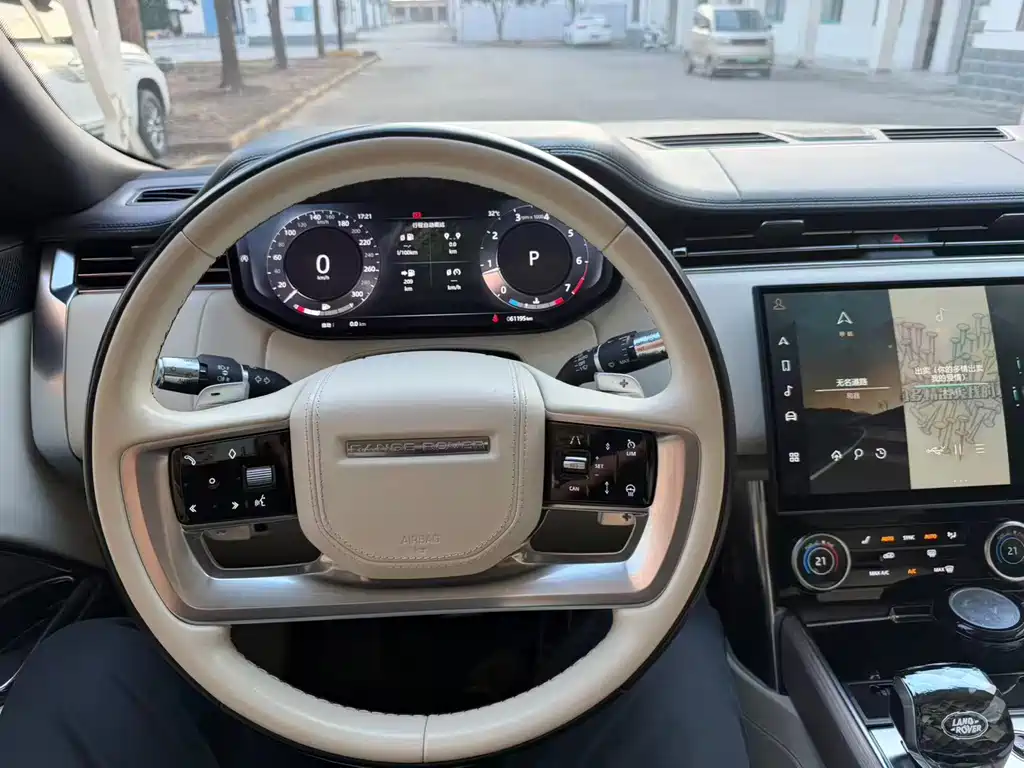 Land Rover Range Rover — миниатюра 5