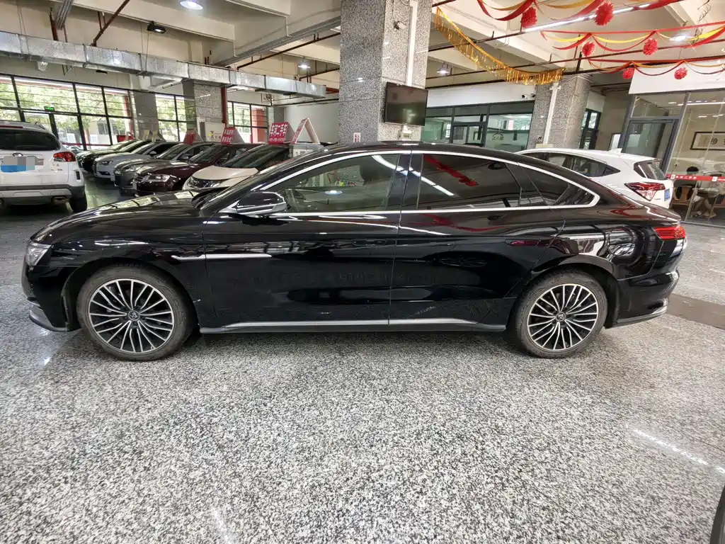 BYD Han — миниатюра 16