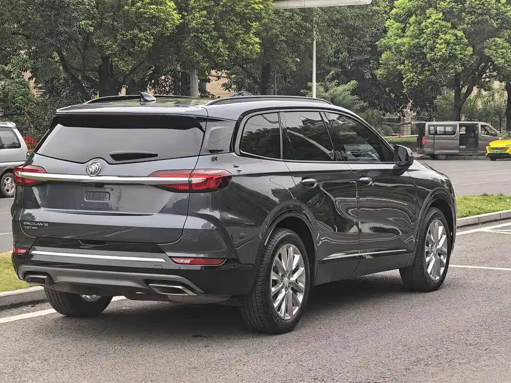 Buick Enclave — миниатюра 5