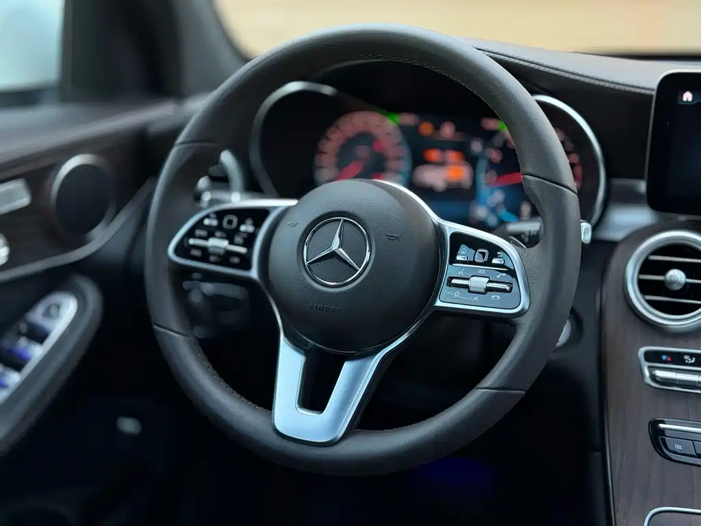 Mercedes-Benz GLC — миниатюра 12