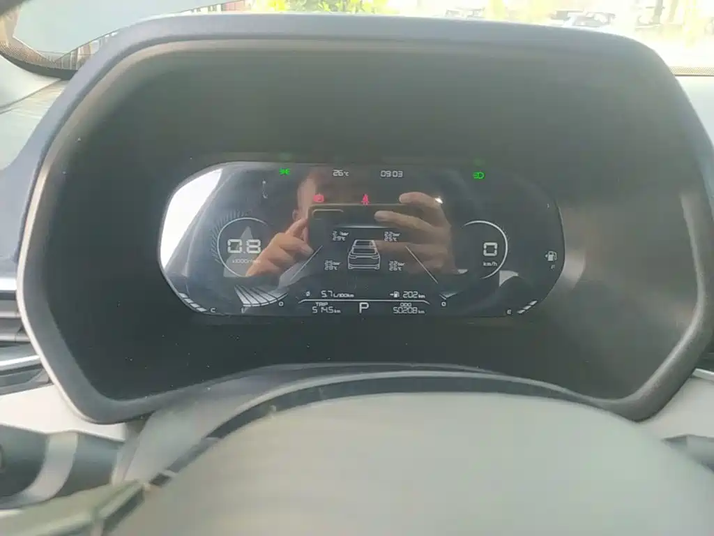 Geely Emgrand — миниатюра 12
