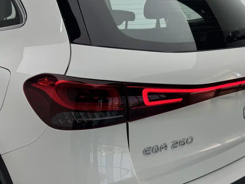 Mercedes-Benz EQA — миниатюра 14