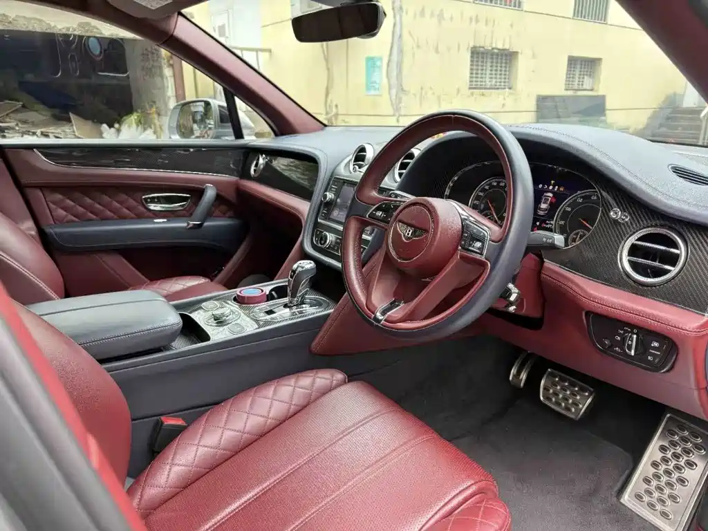 Bentley Bentayga — миниатюра 4