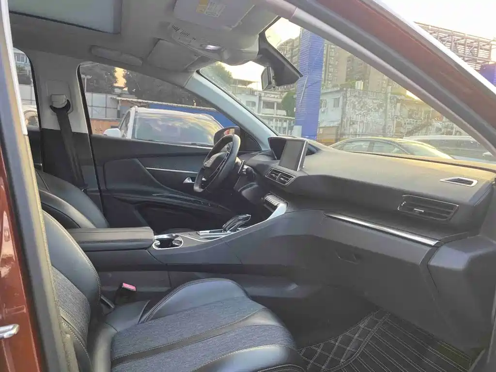 Peugeot 4008 — миниатюра 5