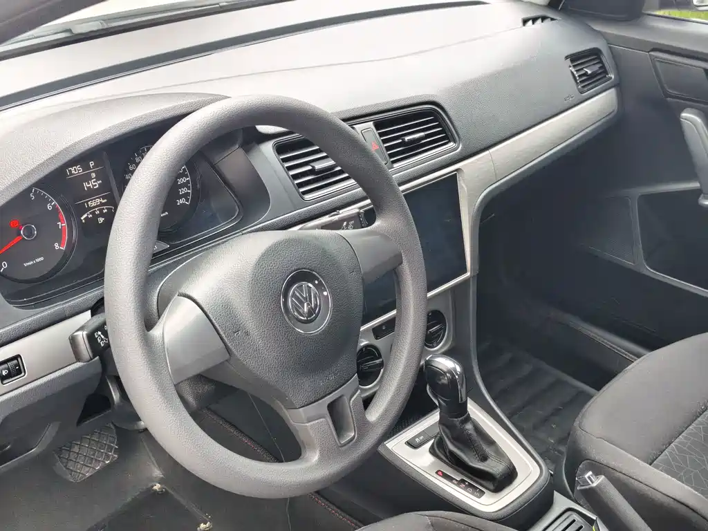 Volkswagen Lavida — миниатюра 10