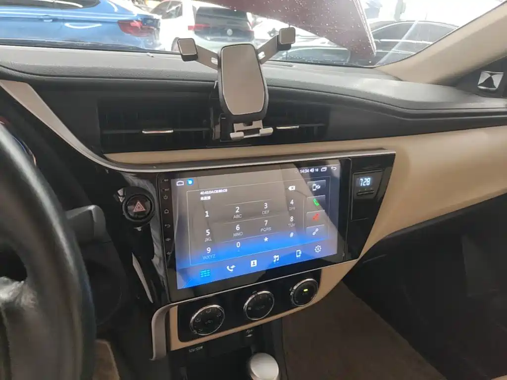 Toyota Corolla — миниатюра 13