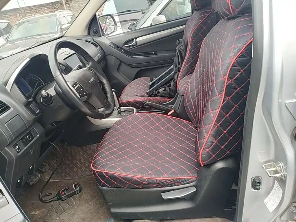 Isuzu D-MAX — миниатюра 15