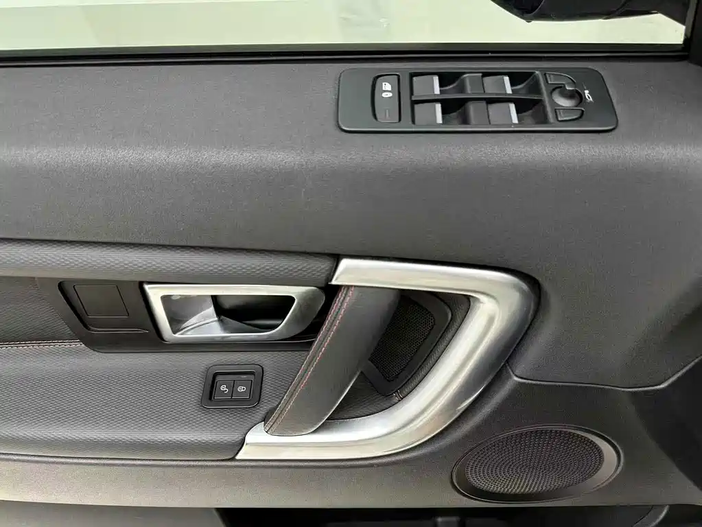 Land Rover Discovery Sport — миниатюра 9