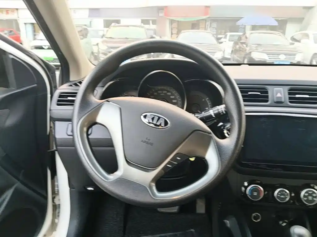 Kia K2 — миниатюра 11