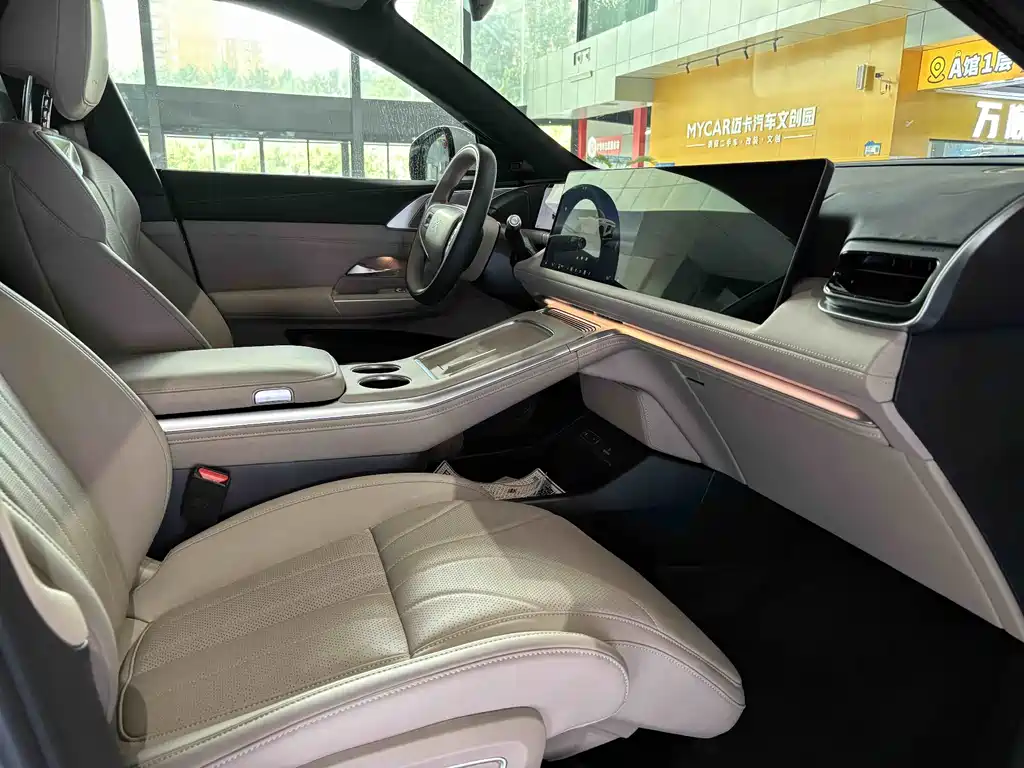 XPeng G9 — миниатюра 8