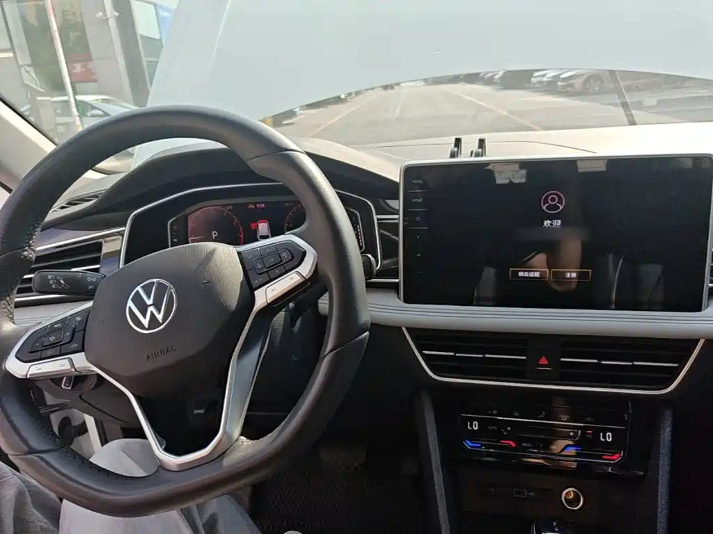 Volkswagen Tiguan L — миниатюра 10