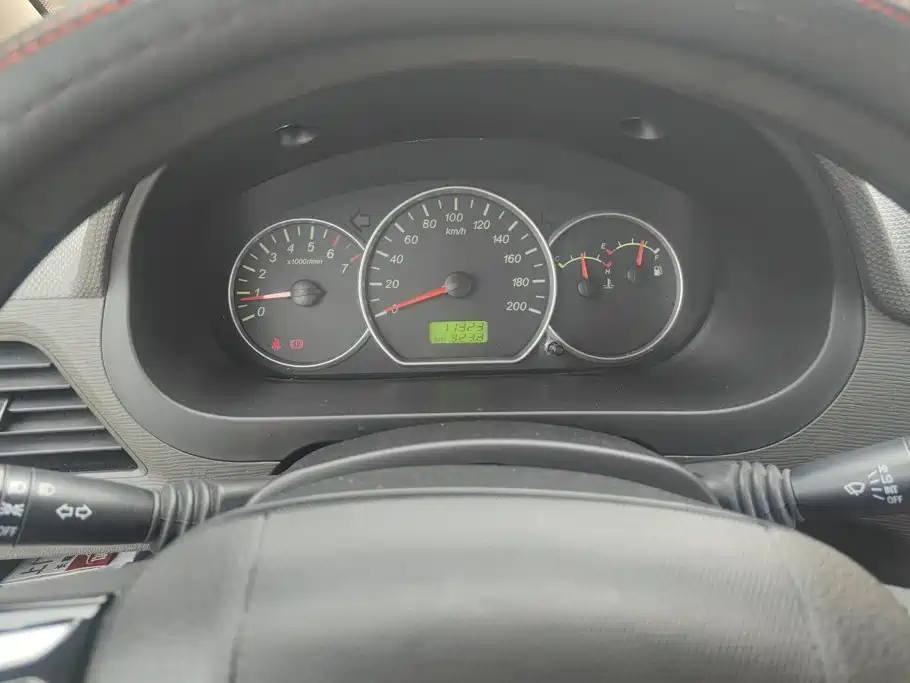 Wuling Hongguang PLUS — миниатюра 13