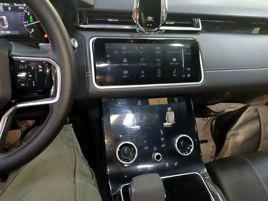 Land Rover Velar — миниатюра 13