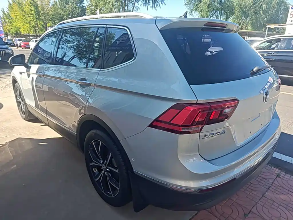 Volkswagen Tiguan L — миниатюра 5