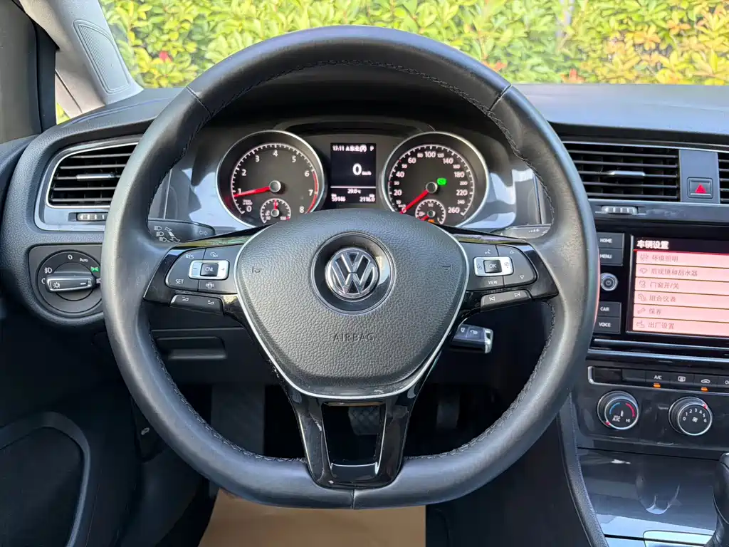 Volkswagen Golf — миниатюра 13