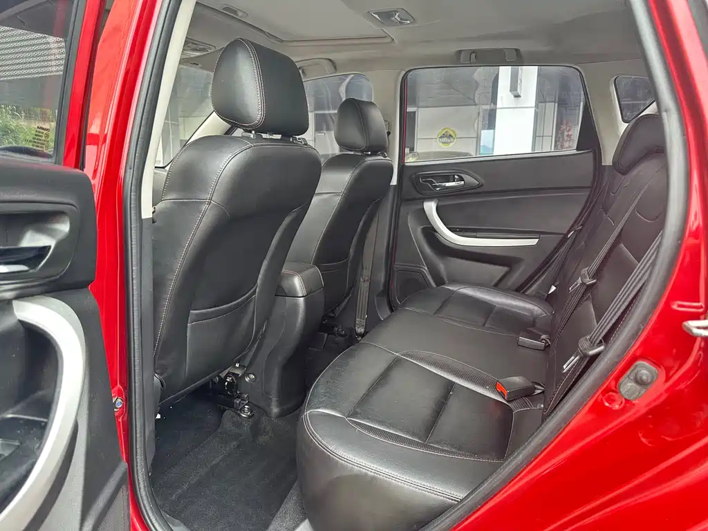 Changan CS35 2015 1.6L AT Luxury IV