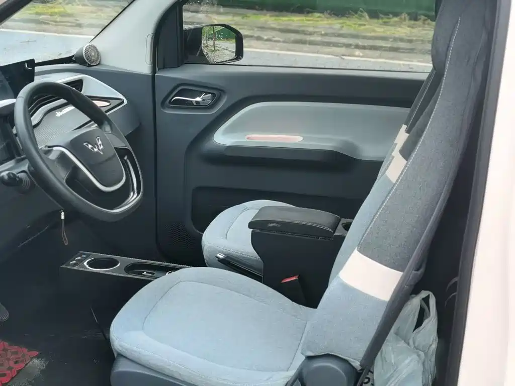 Wuling MINIEV — миниатюра 12