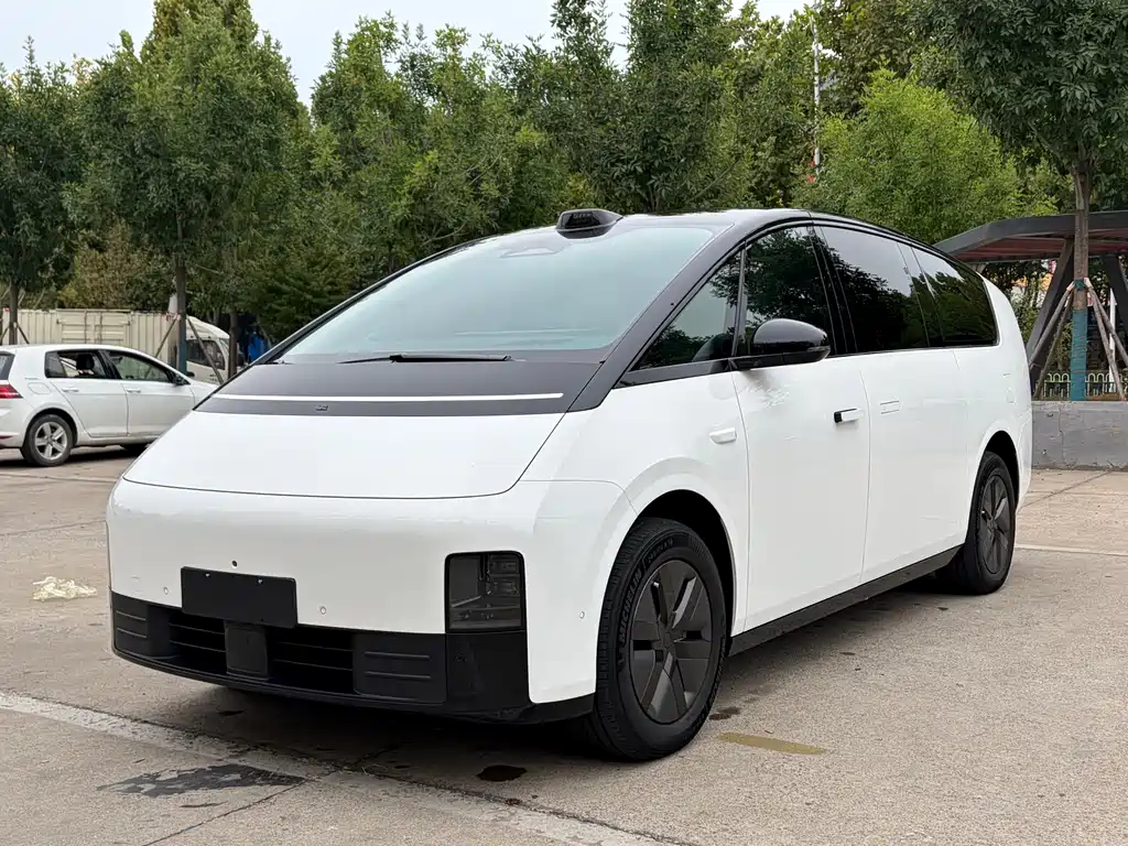Li Auto Li MEGA — миниатюра 2