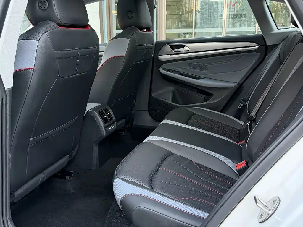 Volkswagen Lamando — миниатюра 8
