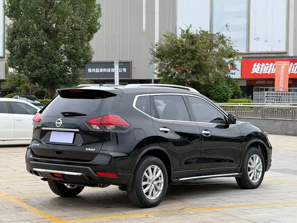 Nissan X-Trail — миниатюра 6