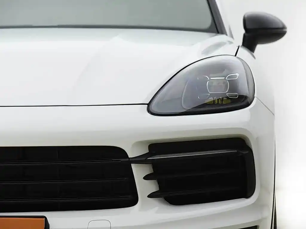 Porsche Cayenne — миниатюра 8