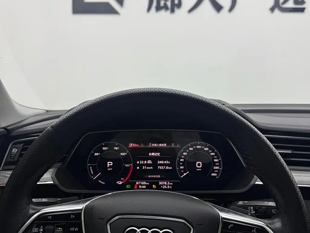 Audi e-tron — миниатюра 10