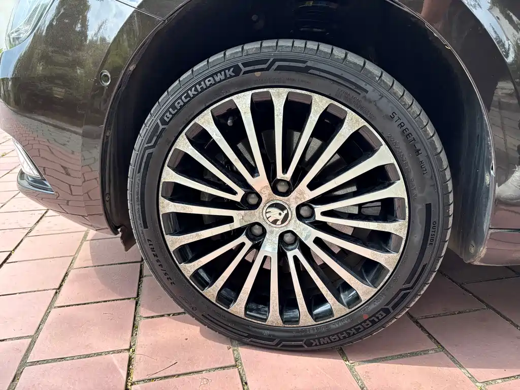 Skoda Superb — миниатюра 20