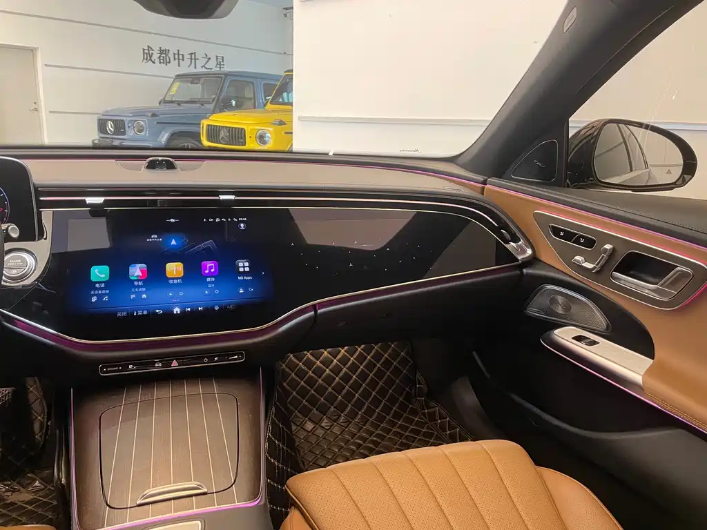 Mercedes-Benz E-Class — миниатюра 13