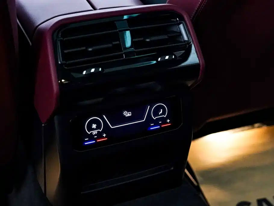 BMW 5 Series — миниатюра 21