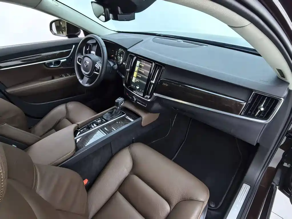 Volvo S90 — миниатюра 6