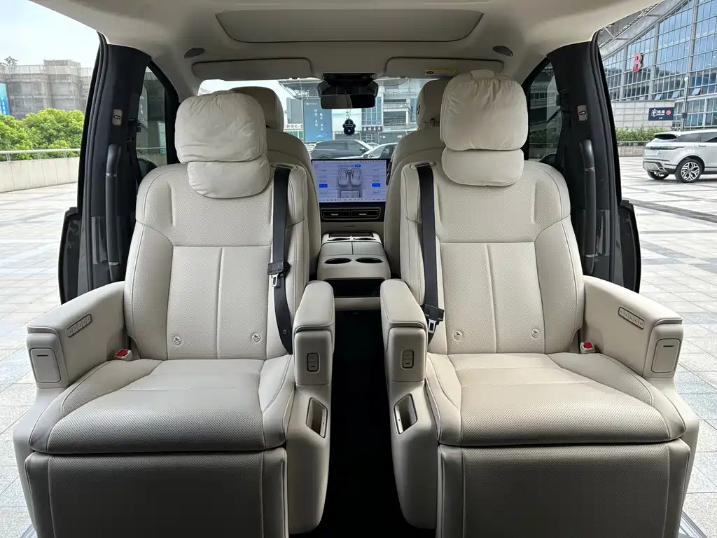 Li Auto Li MEGA — миниатюра 16