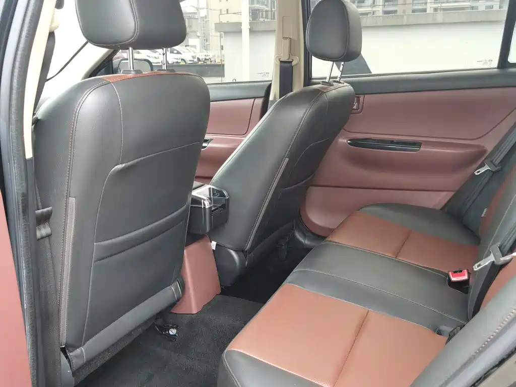 BYD F3 — миниатюра 10