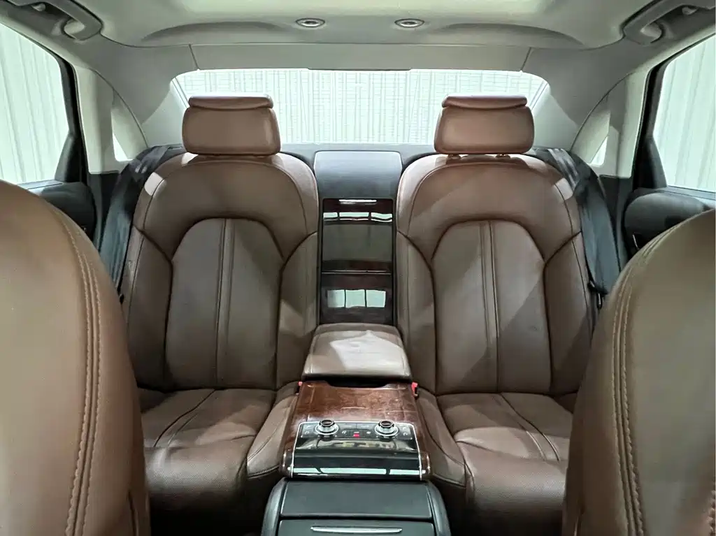 Audi A8 — миниатюра 9