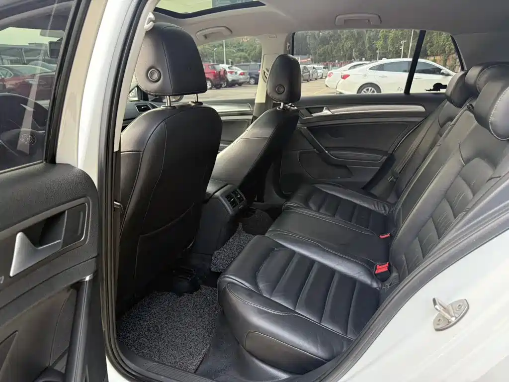 Volkswagen Golf — миниатюра 5