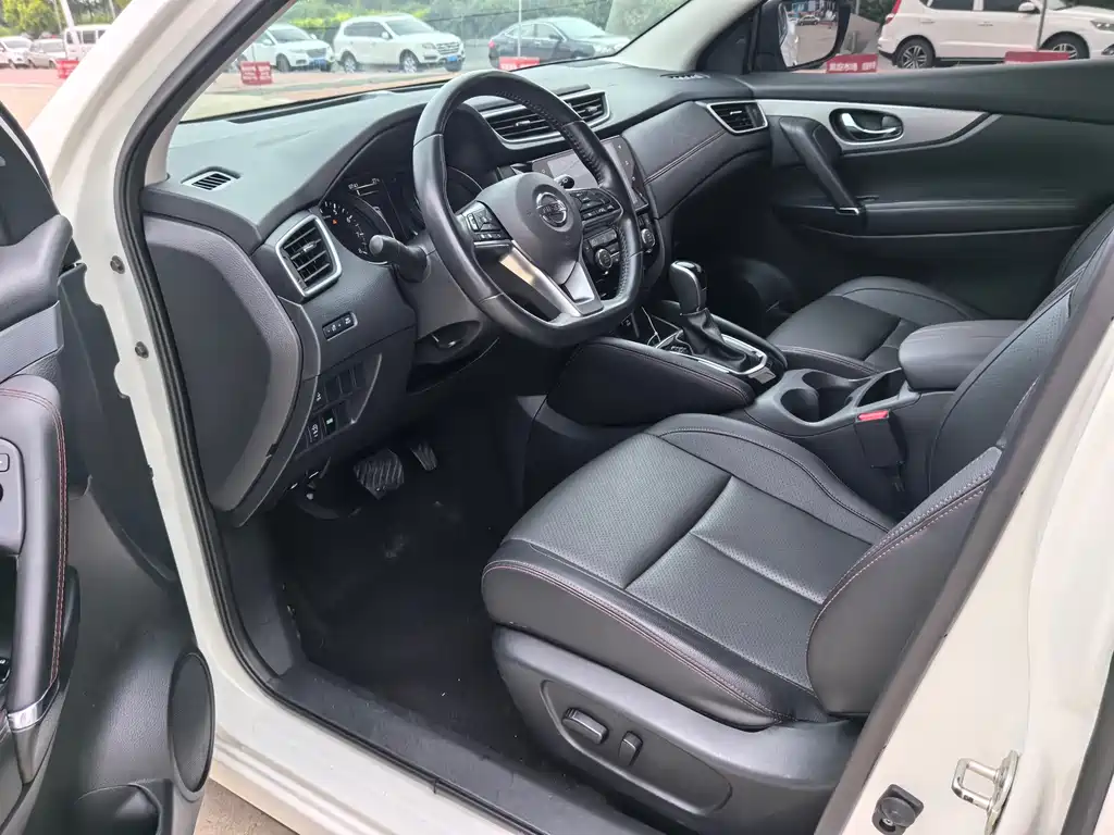 Nissan Qashqai — миниатюра 7