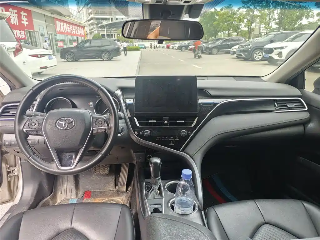 Toyota Camry — миниатюра 9