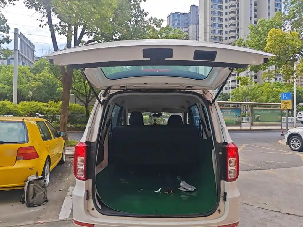 Wuling Hongguang — миниатюра 19