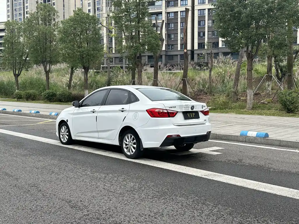 Changan V7 — миниатюра 6