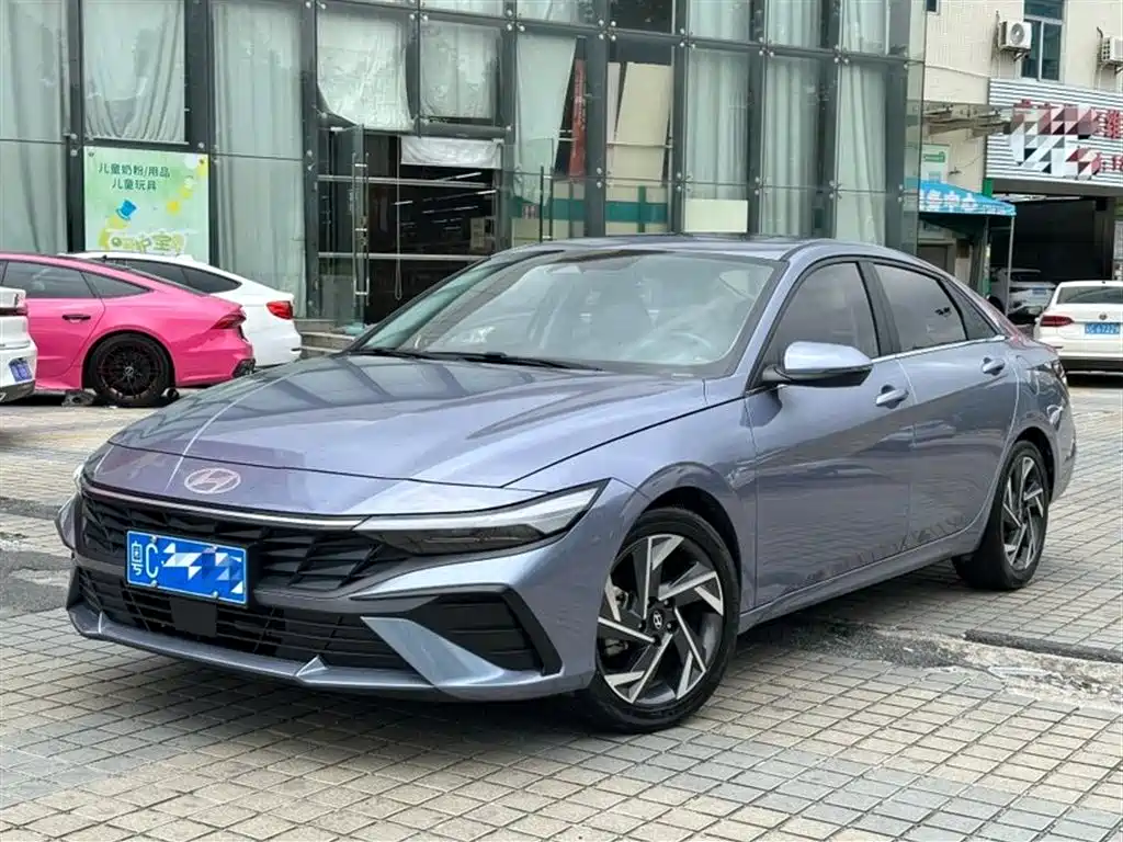 Hyundai Elantra 2024