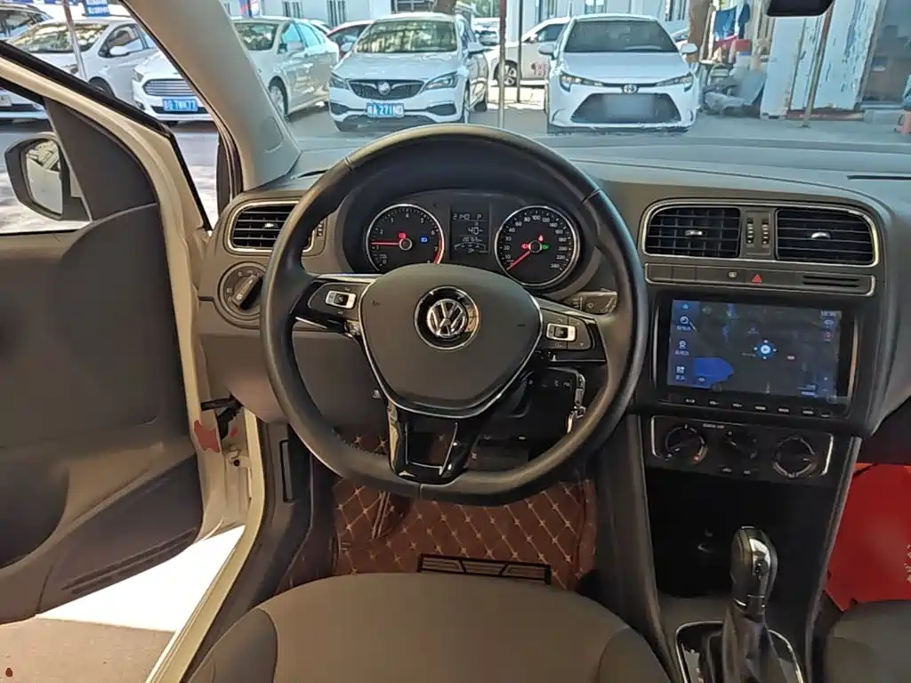 Volkswagen Polo — миниатюра 11