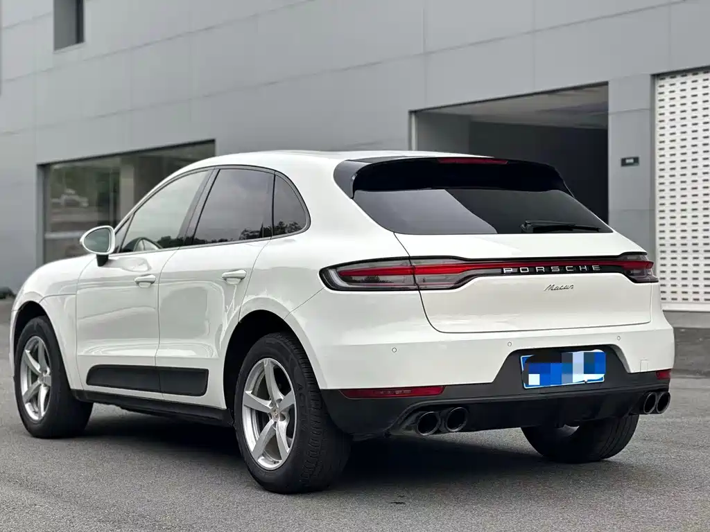 Porsche Macan — миниатюра 13