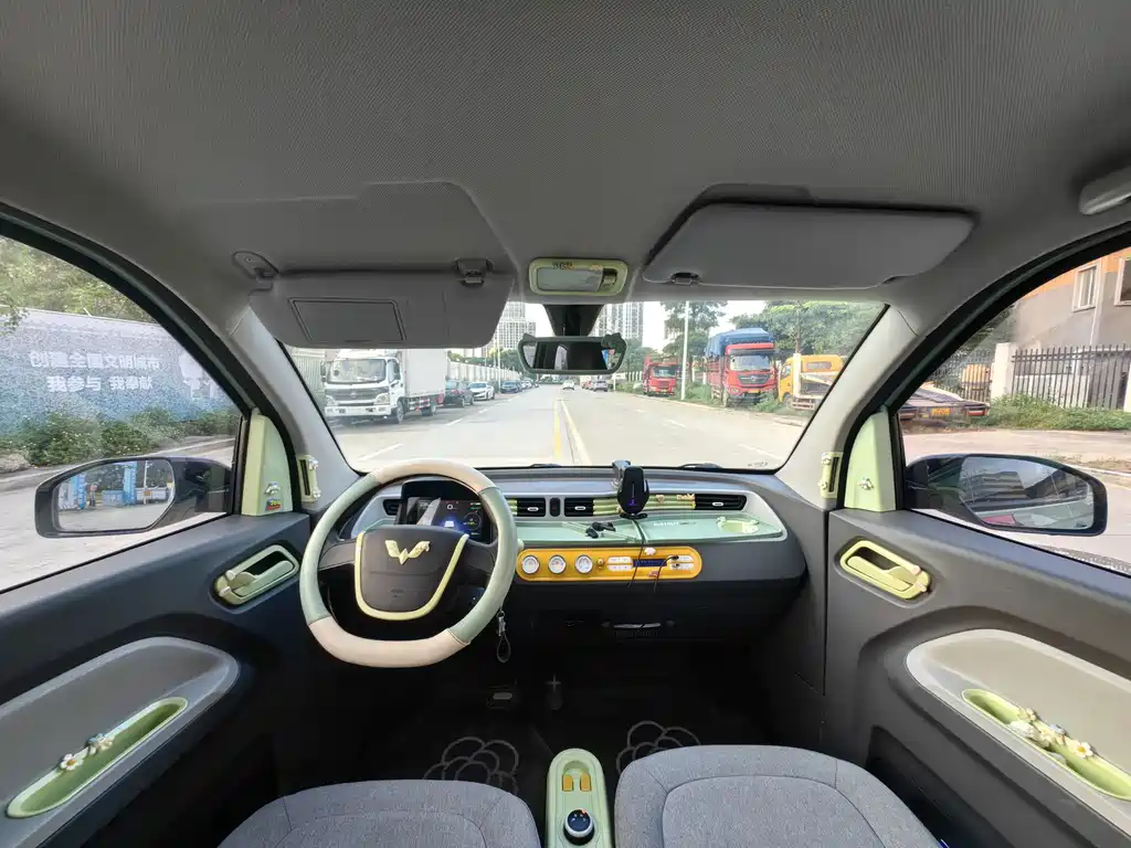 Wuling MINIEV — миниатюра 5
