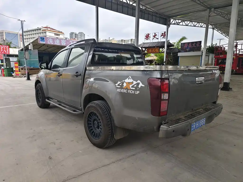 Isuzu D-MAX — миниатюра 6
