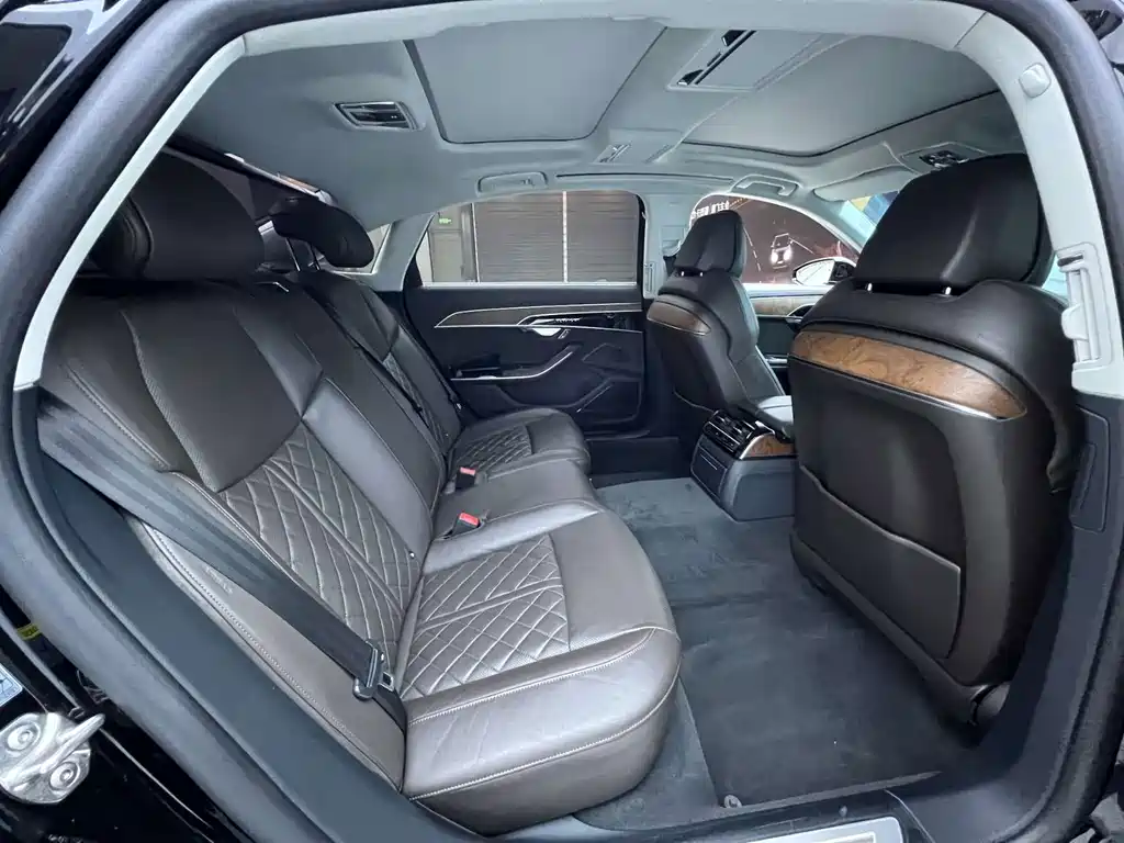 Audi A8 — миниатюра 7