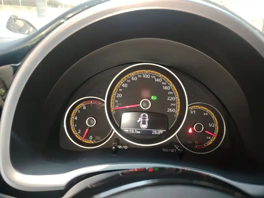Volkswagen Beetle — миниатюра 4