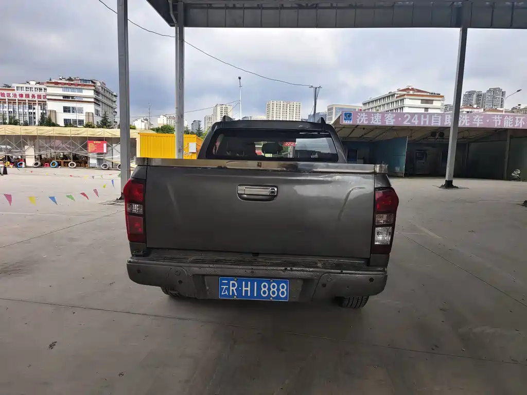 Isuzu D-MAX — миниатюра 5