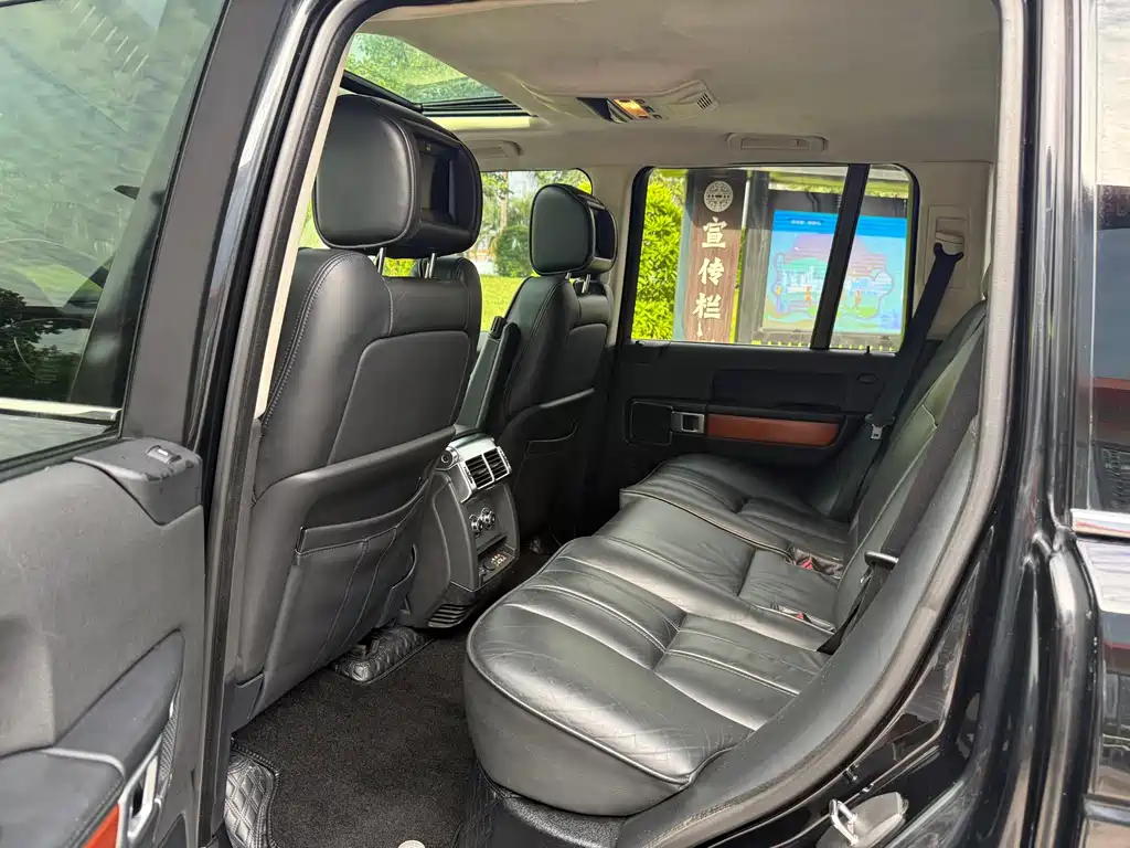 Land Rover Range Rover — миниатюра 9