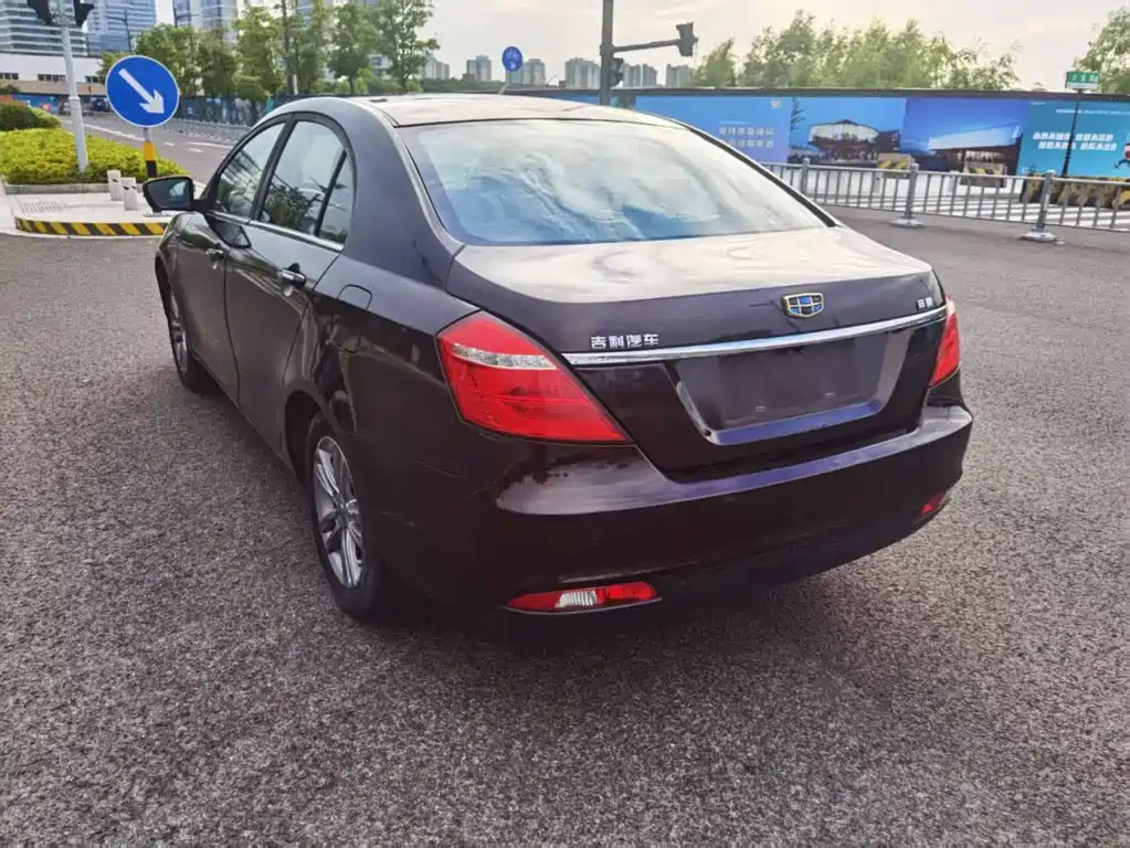 Geely Emgrand — миниатюра 8